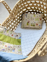 Load image into Gallery viewer, Bunny with its Moses Basket - 20 cm