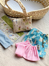 Load image into Gallery viewer, Bunny with its Moses Basket - 20 cm