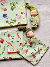 Load image into Gallery viewer, PDF Dollmaking Tutorial with Pattern - Foldable Blanket Doll