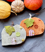 Load image into Gallery viewer, PDF Pattern and Tutorial - Pumpkin House