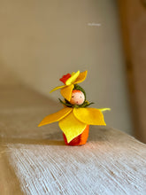 Load image into Gallery viewer, Daffodil Child