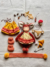 Load image into Gallery viewer, Baby Deer with her Moses Basket - 25 cm