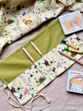 Load image into Gallery viewer, Pencil Case Giesbert Love
